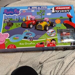 Peppa Pig Kids Grand Prix Set with Red and Yellow Cars